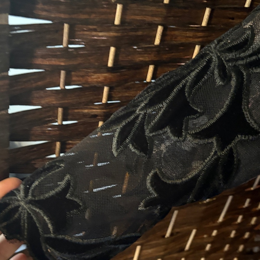 EUC Cato Chic Floral Women's Blouse in Black and Pink with Velvet Details - Picture 3 of 7